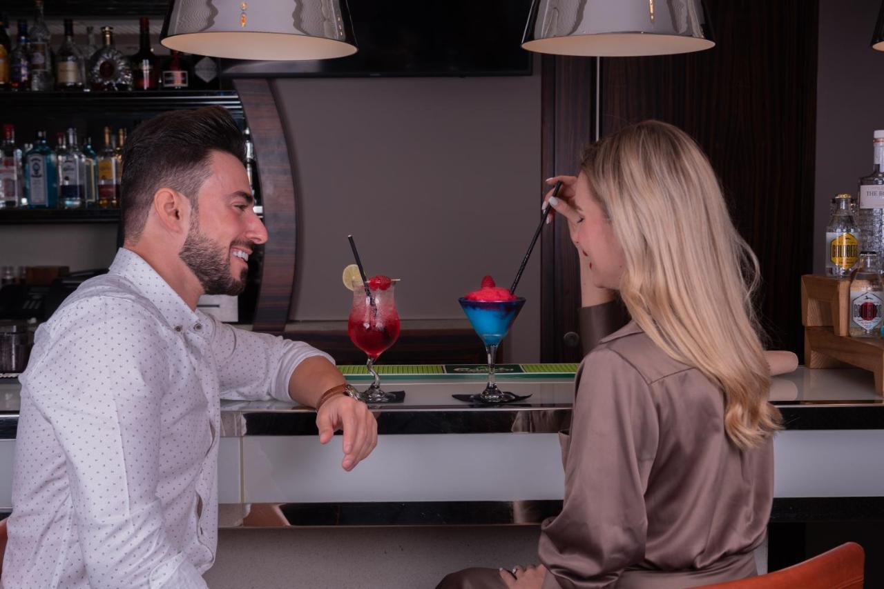 Centro Al Manhal By Rotana Hotell Abu Dhabi Eksteriør bilde