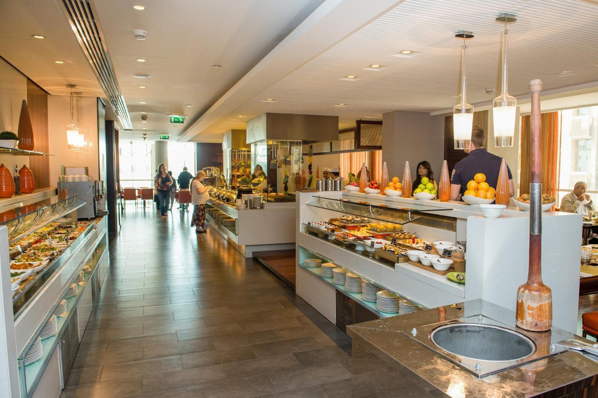 Centro Al Manhal By Rotana Hotell Abu Dhabi Eksteriør bilde