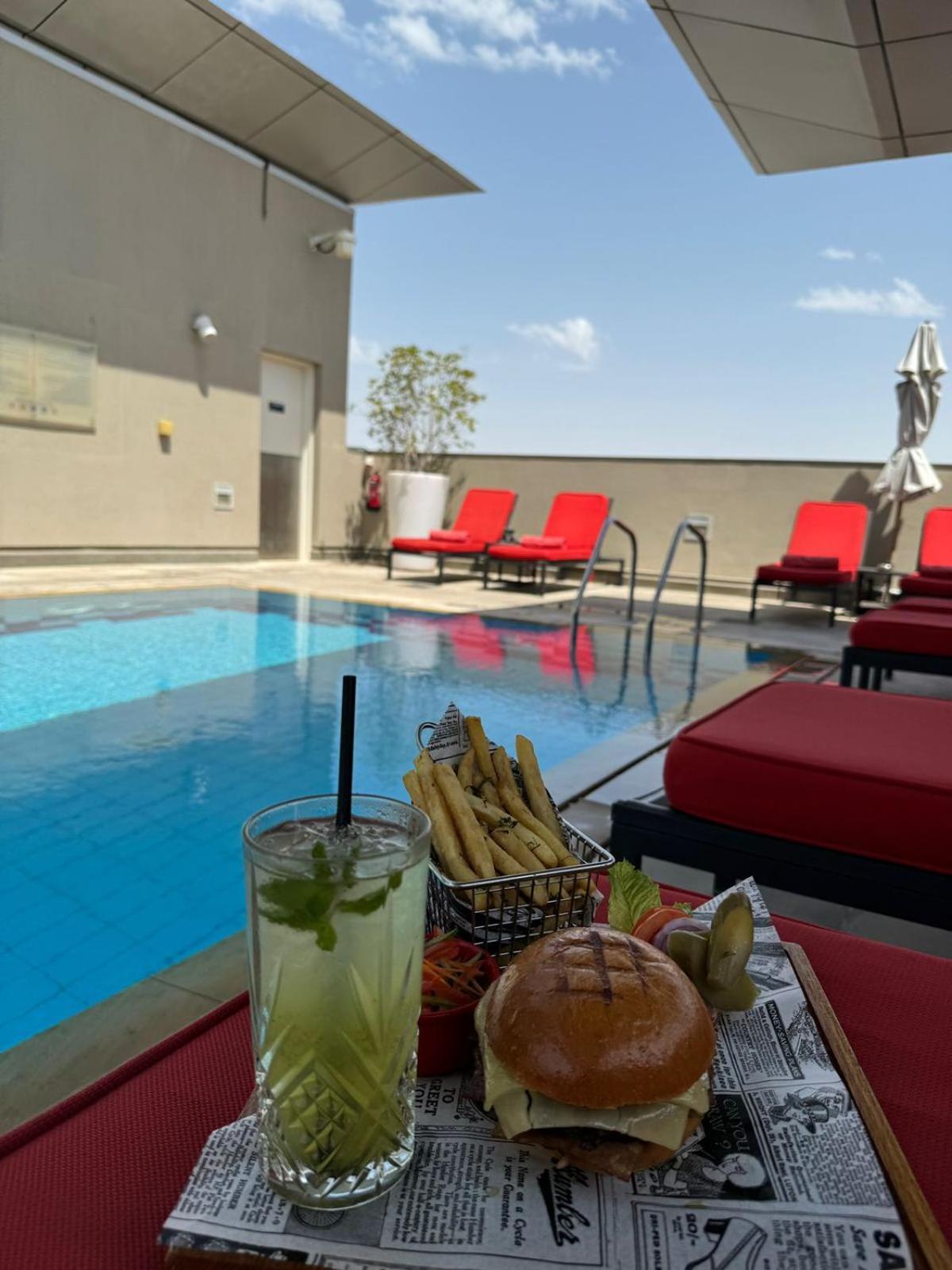 Centro Al Manhal By Rotana Hotell Abu Dhabi Eksteriør bilde