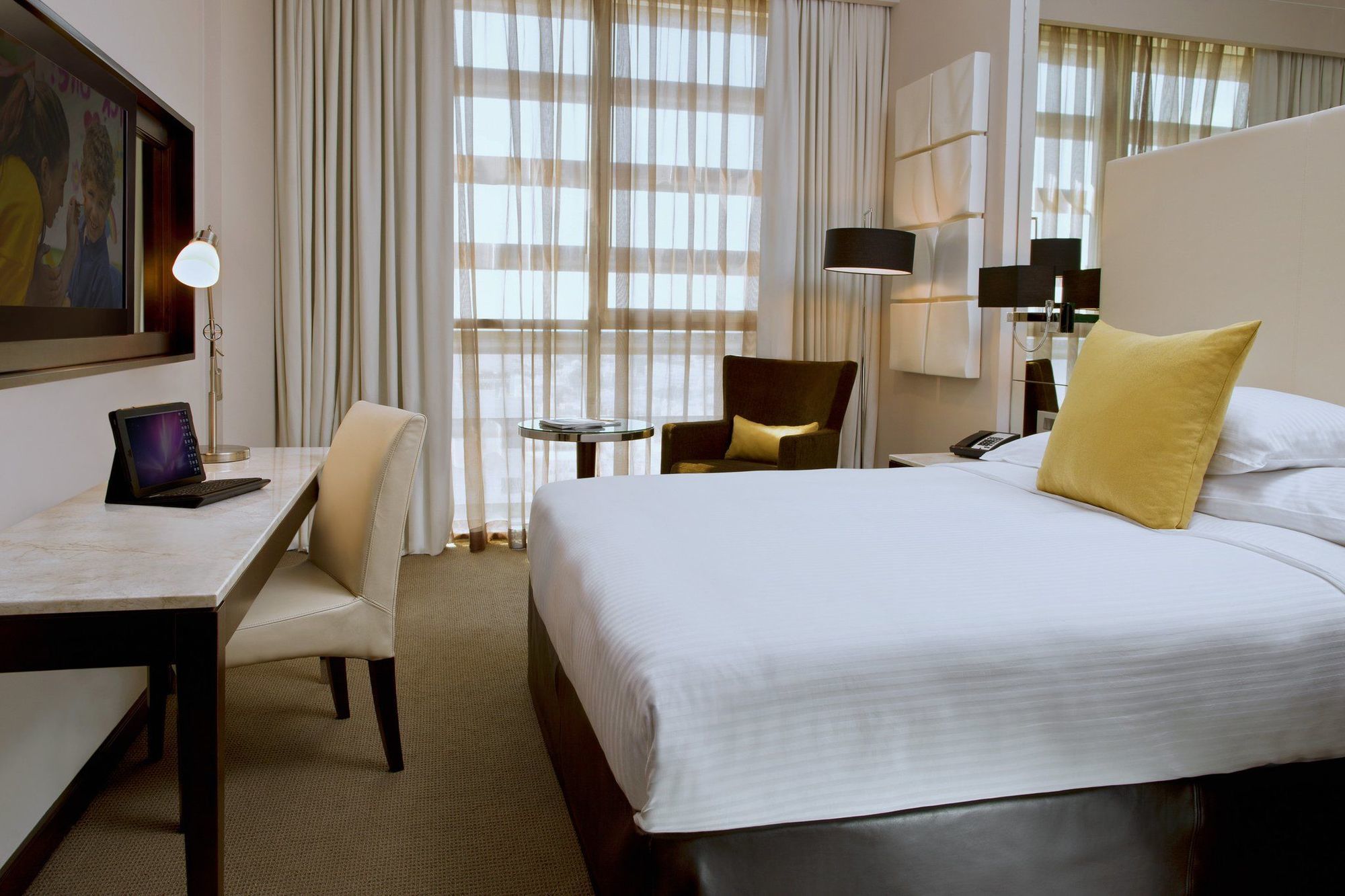 Centro Al Manhal By Rotana Hotell Abu Dhabi Rom bilde